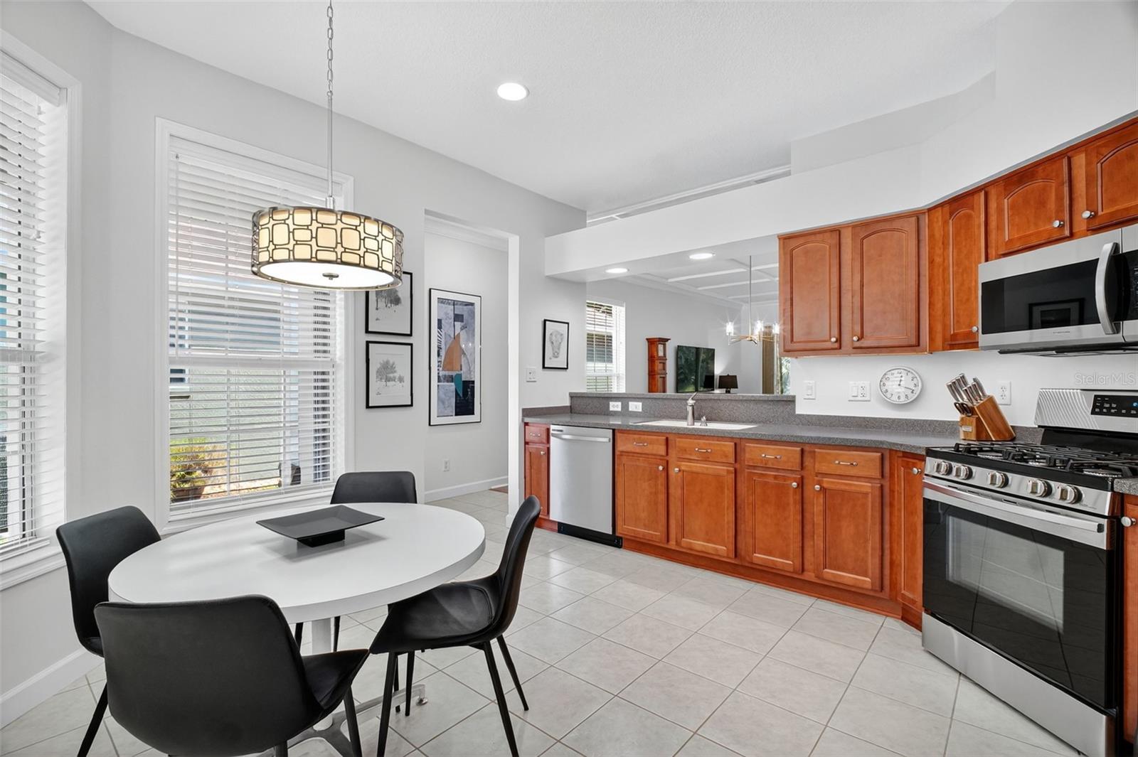 8252 BRIDGEPORT BAY CIRCLE