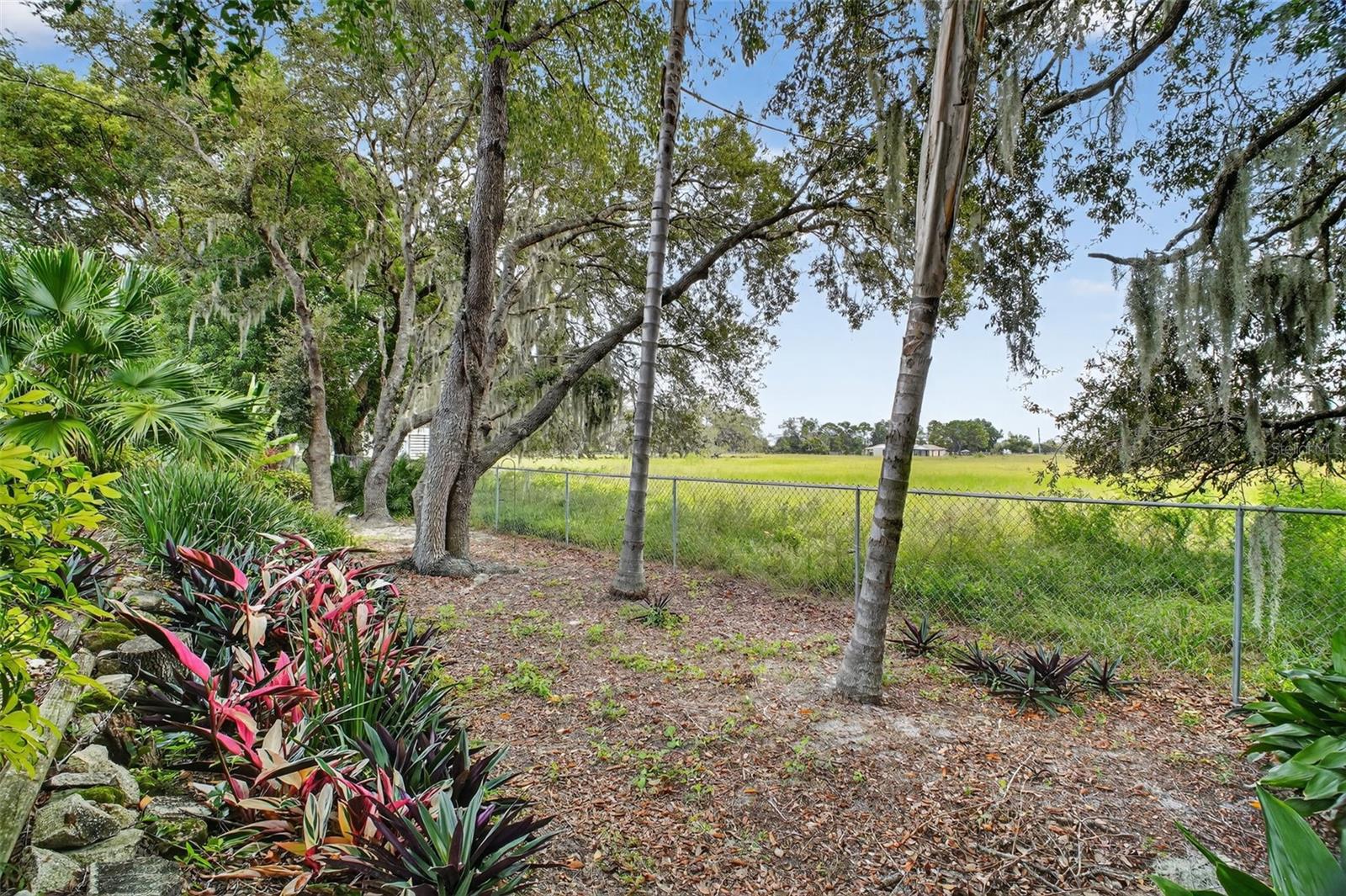 8252 BRIDGEPORT BAY CIRCLE