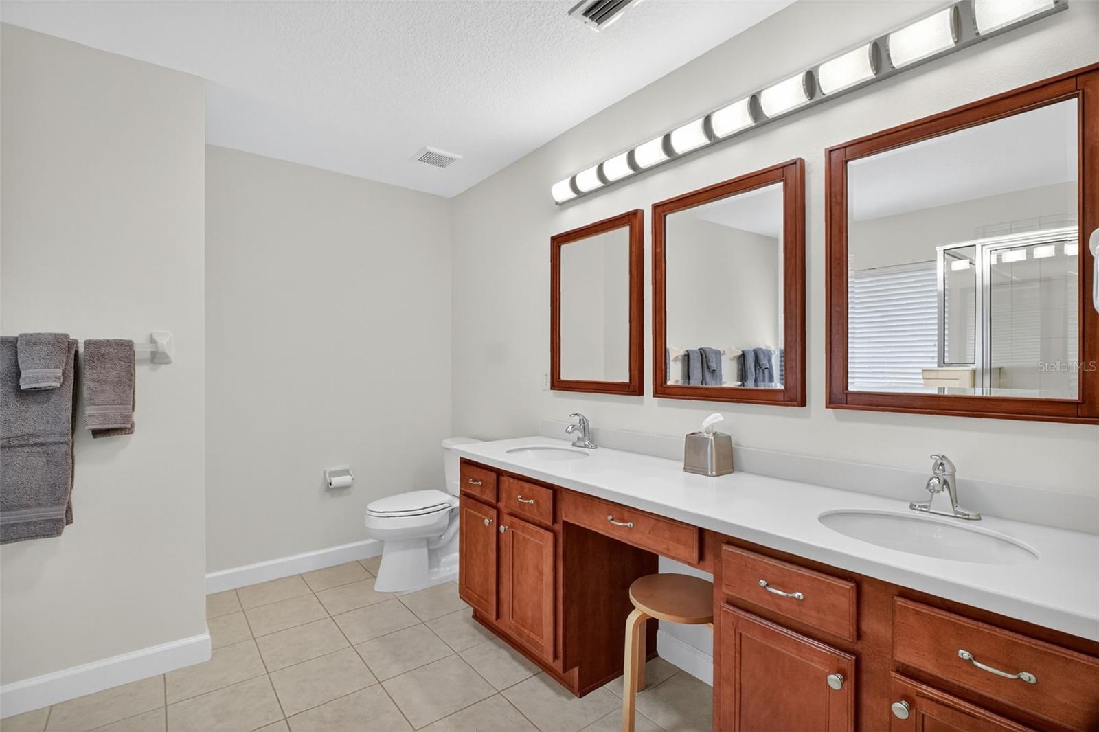 8252 BRIDGEPORT BAY CIRCLE