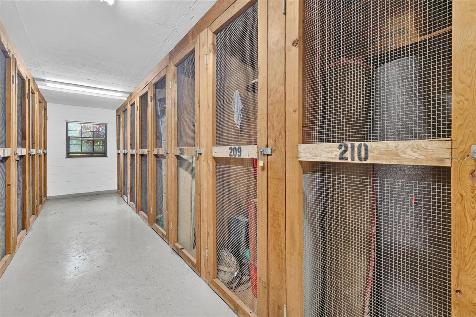 101 N GRANDVIEW ST #210