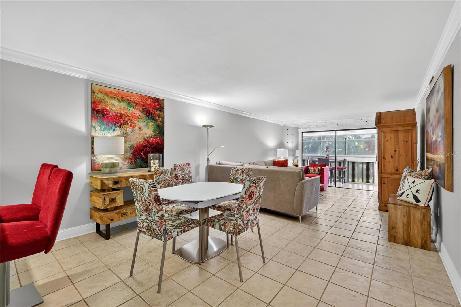 101 N GRANDVIEW ST #210
