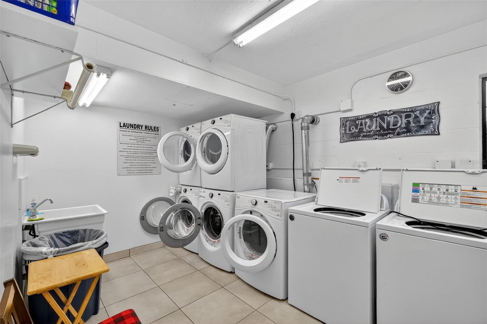 101 N GRANDVIEW ST #210