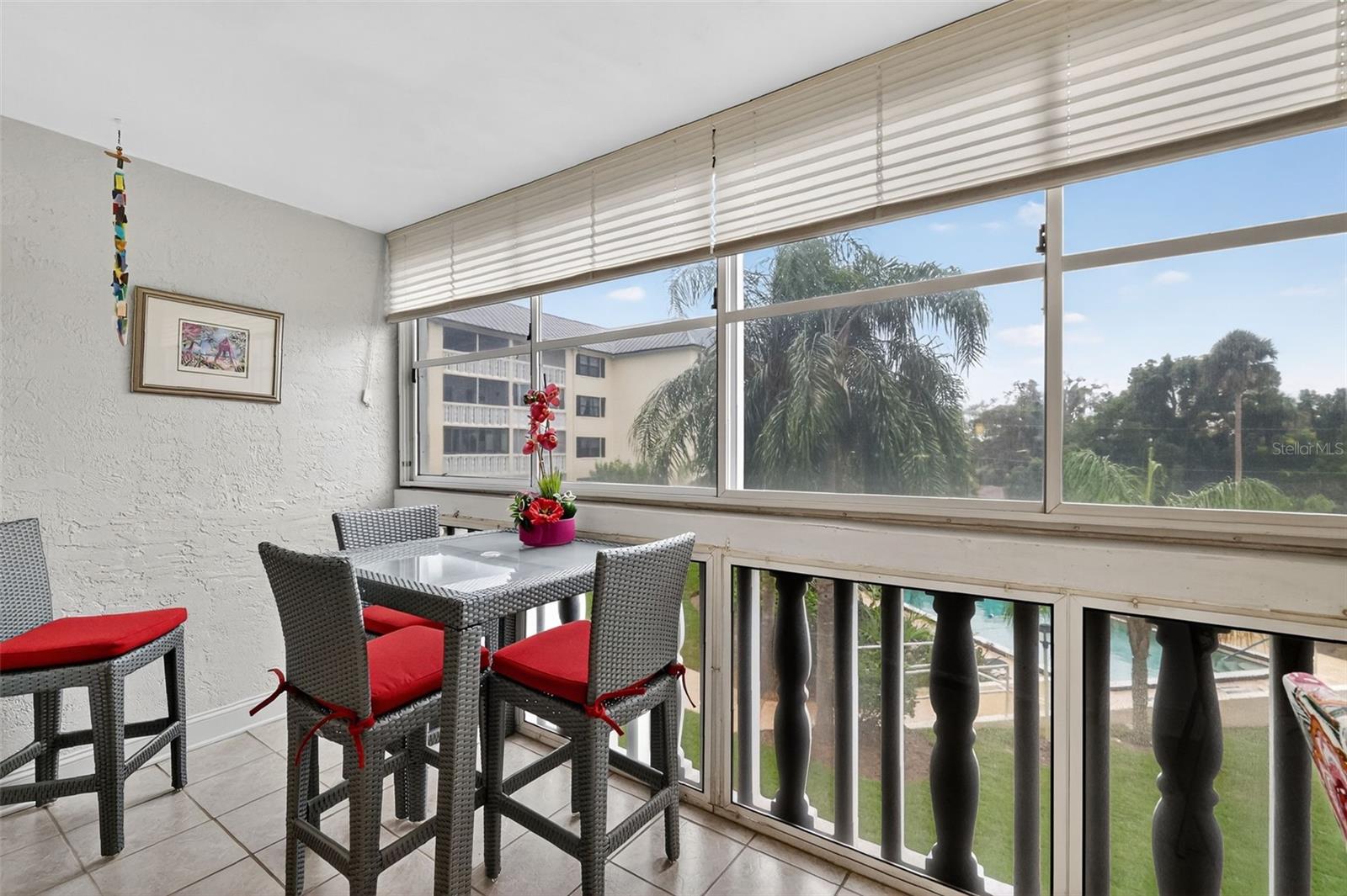 101 N GRANDVIEW ST #210