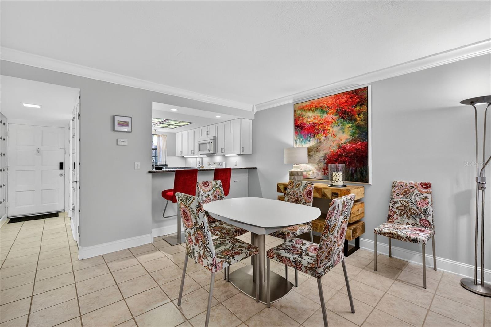 101 N GRANDVIEW ST #210