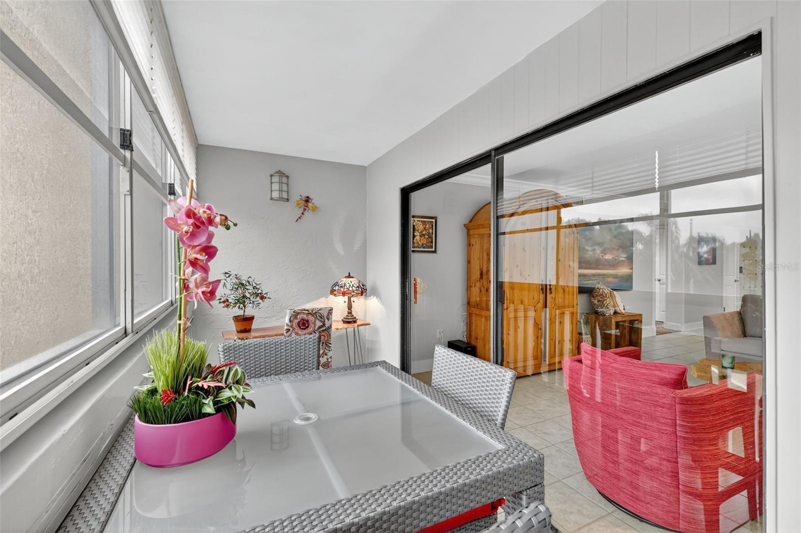 101 N GRANDVIEW ST #210