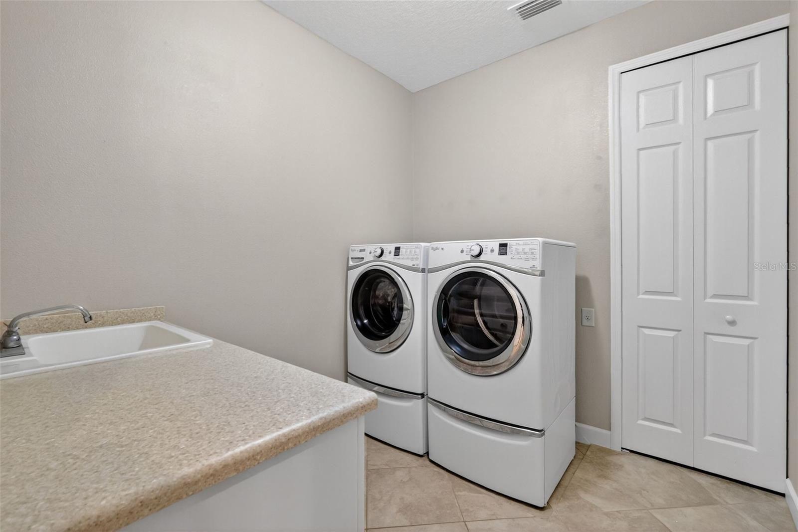 8852 BRIDGEPORT BAY CIR