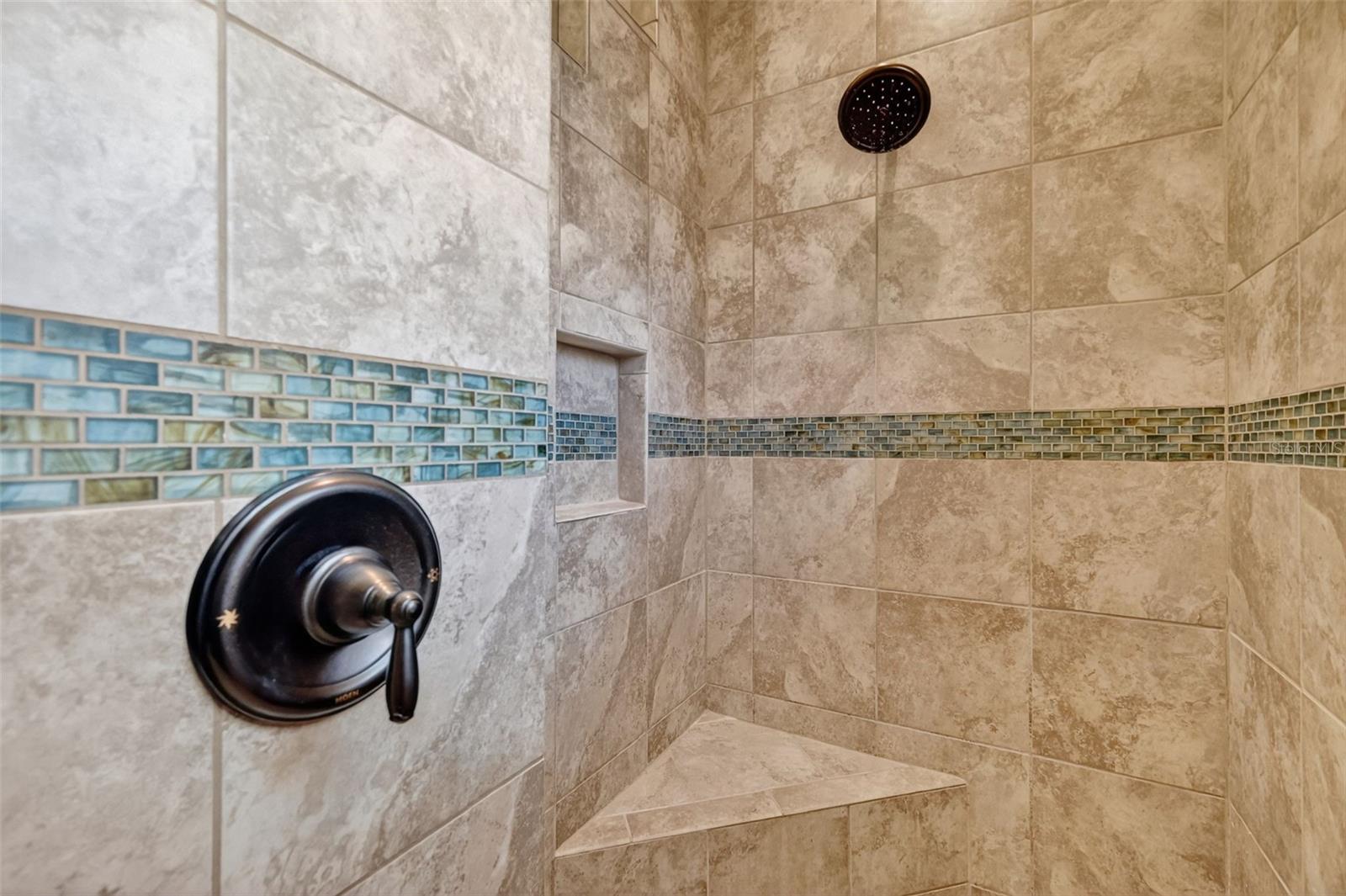 8852 BRIDGEPORT BAY CIR