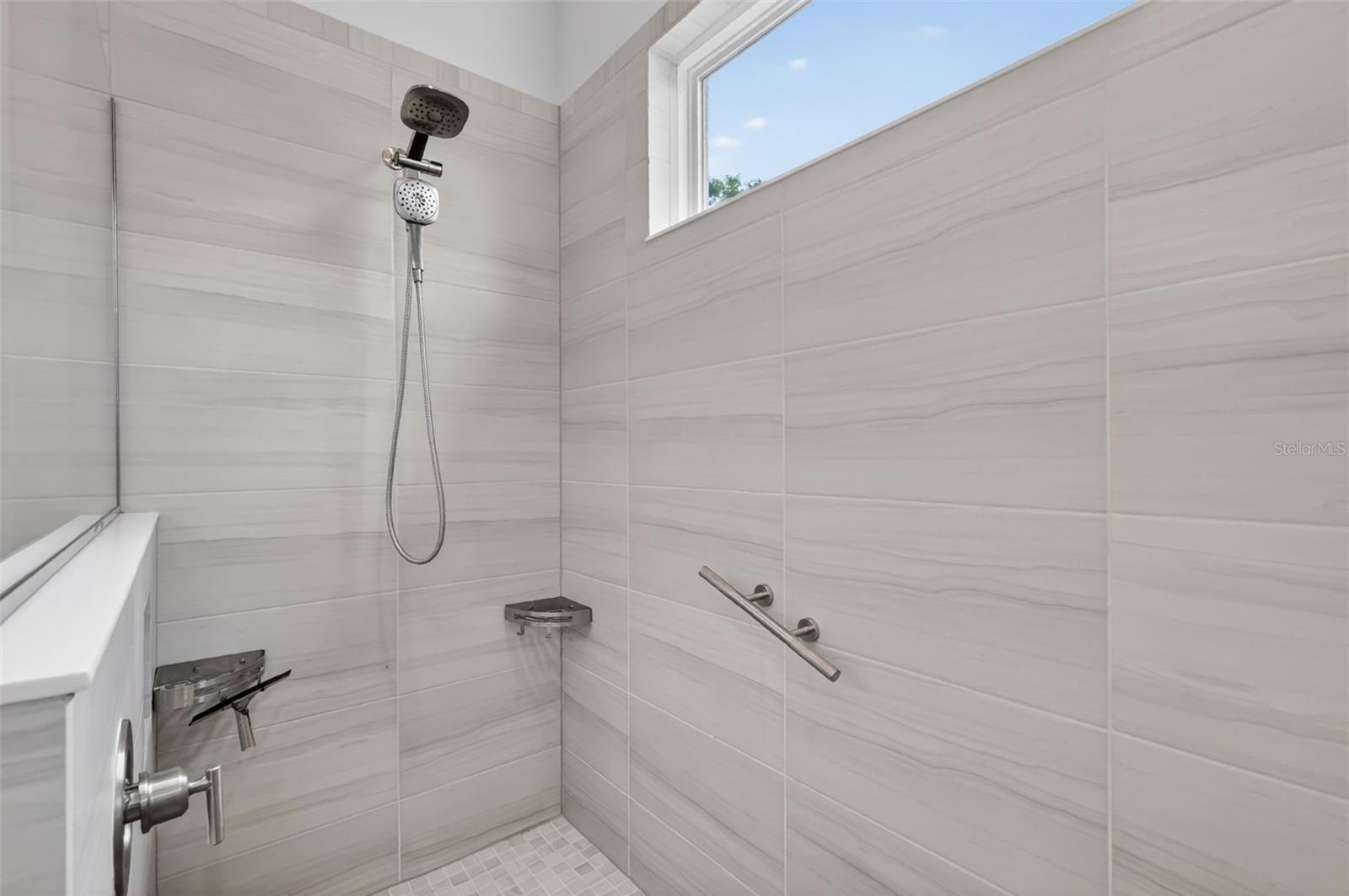 8228 BRIDGEPORT BAY CIR