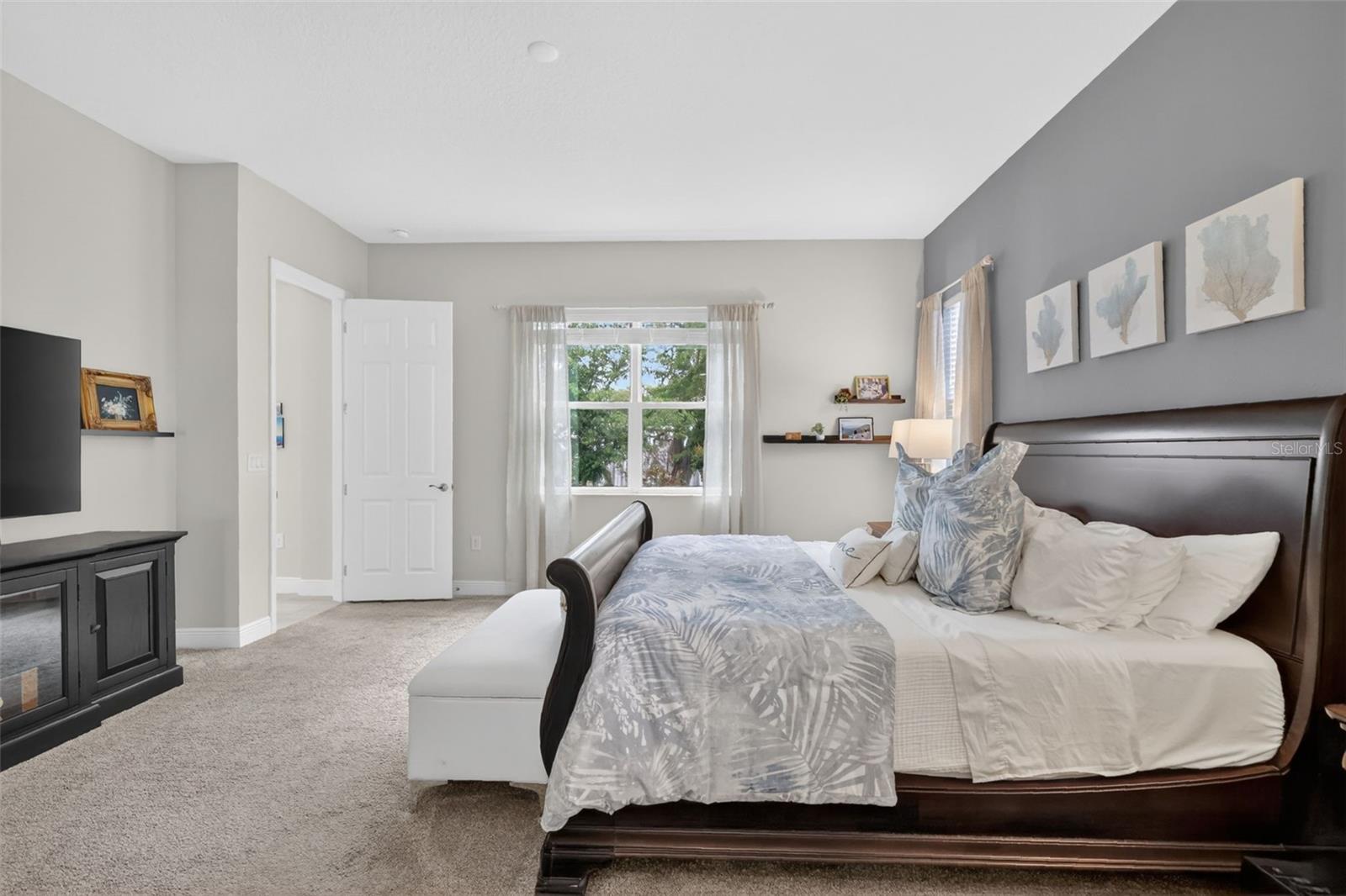 8228 BRIDGEPORT BAY CIR