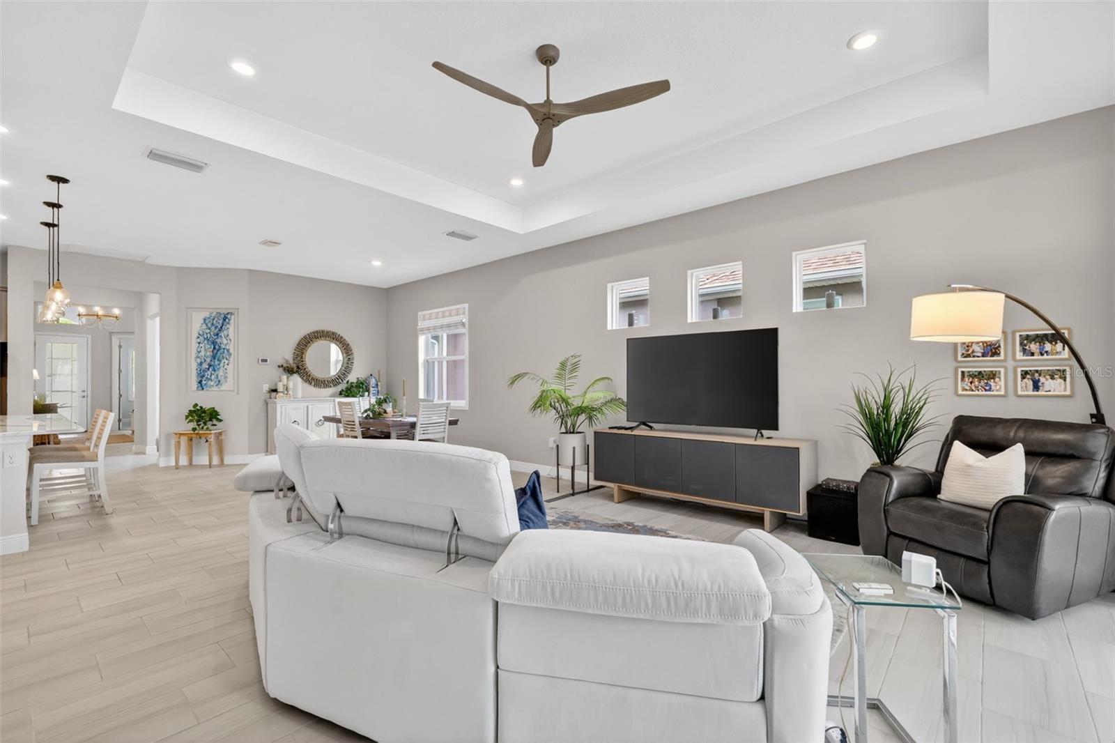 8228 BRIDGEPORT BAY CIR