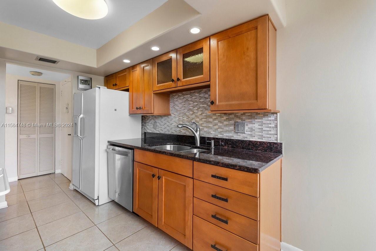 1300 Saint Charles Pl # 519