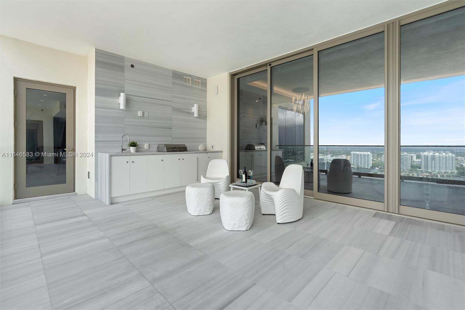 17901 Collins Ave # 4106
