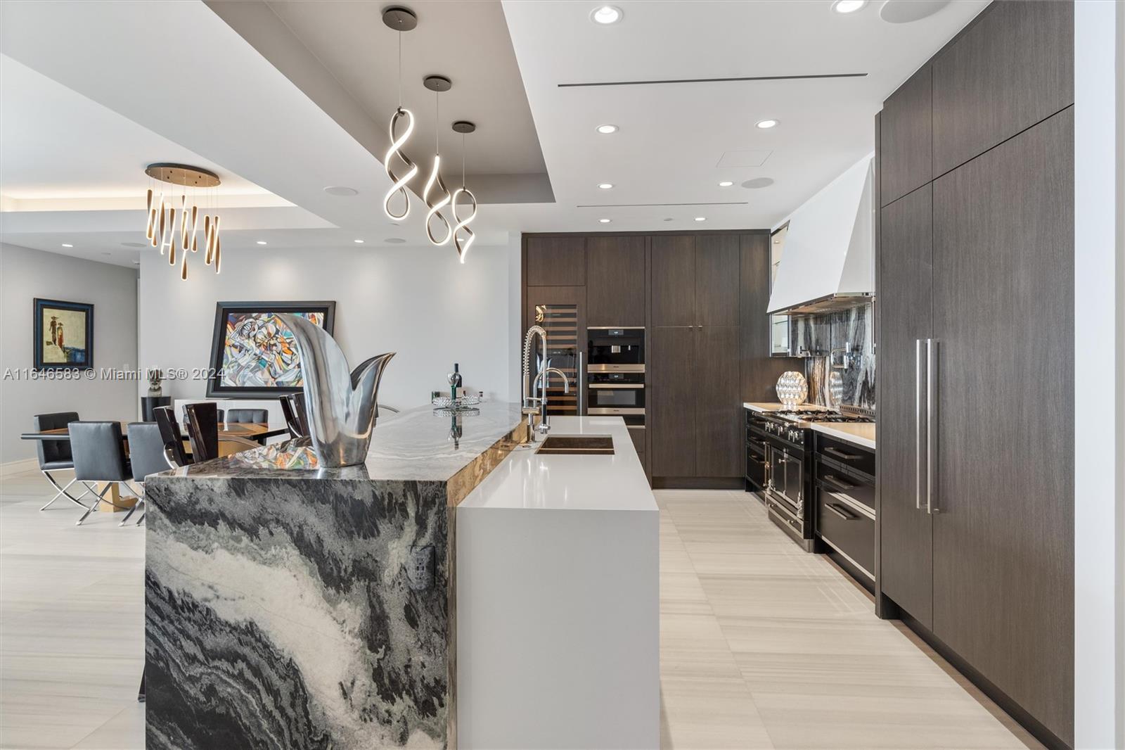 17901 Collins Ave # 4106
