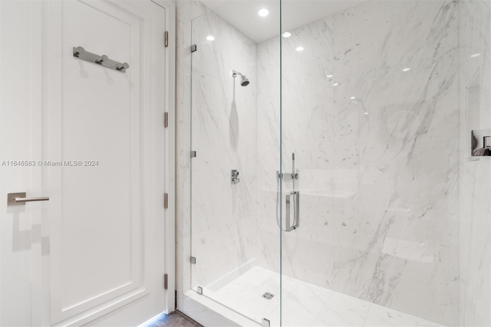 17901 Collins Ave # 4106