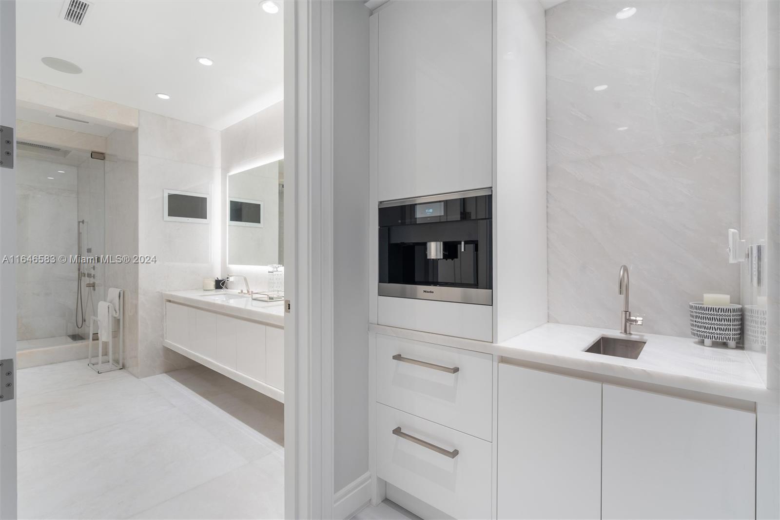 17901 Collins Ave # 4106