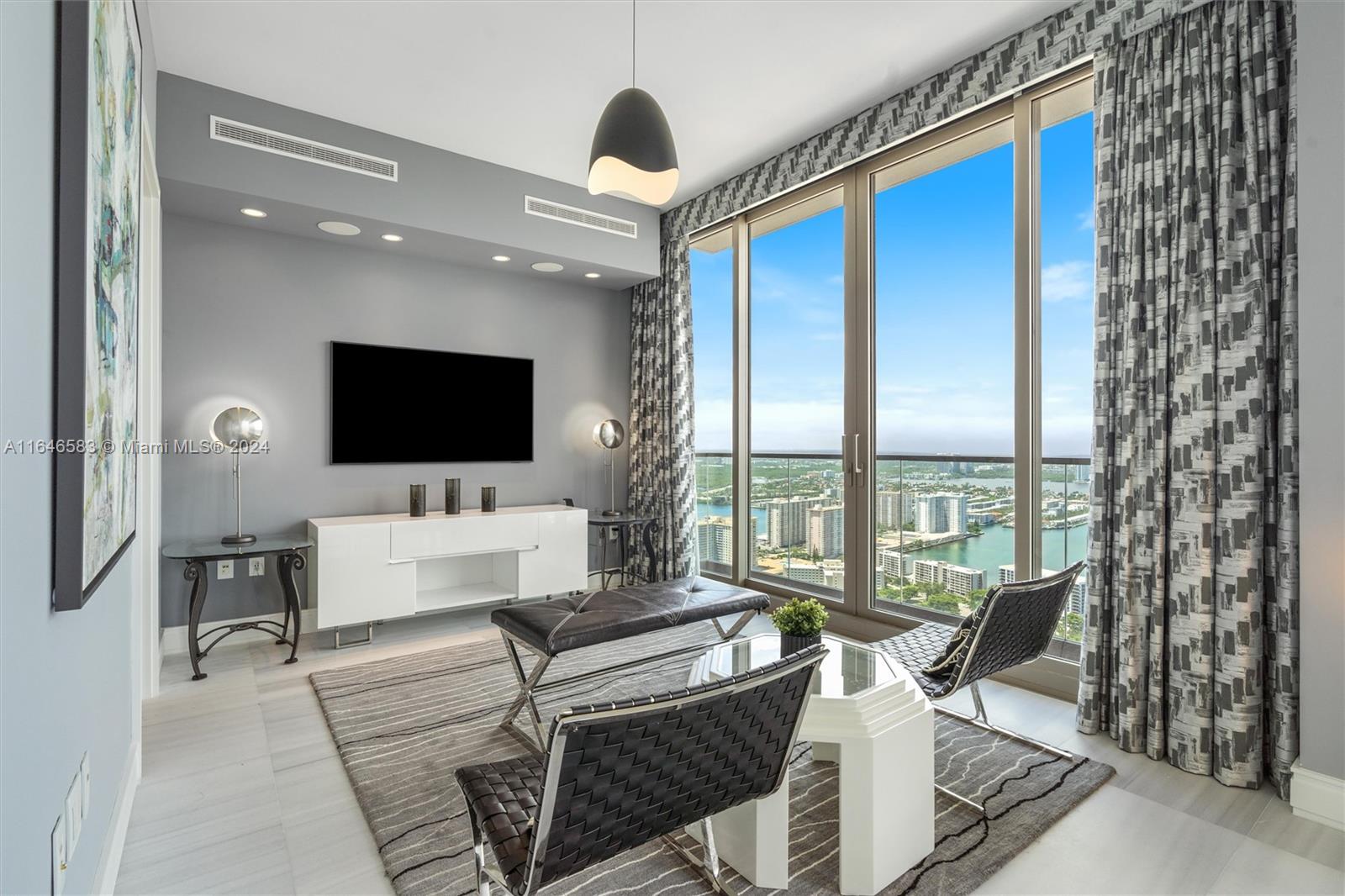 17901 Collins Ave # 4106