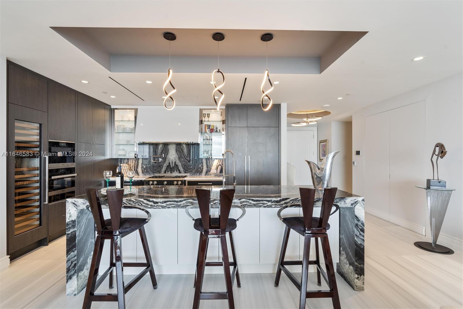 17901 Collins Ave # 4106