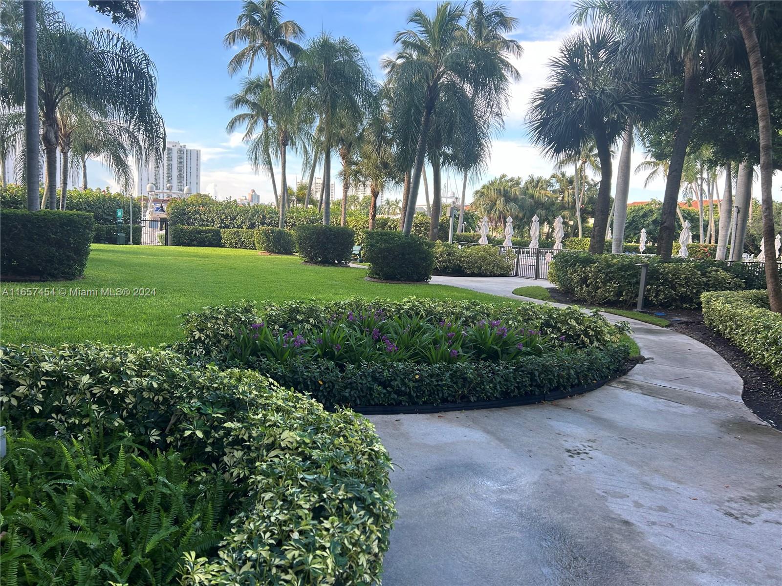 3640 Yacht Club Dr # 404