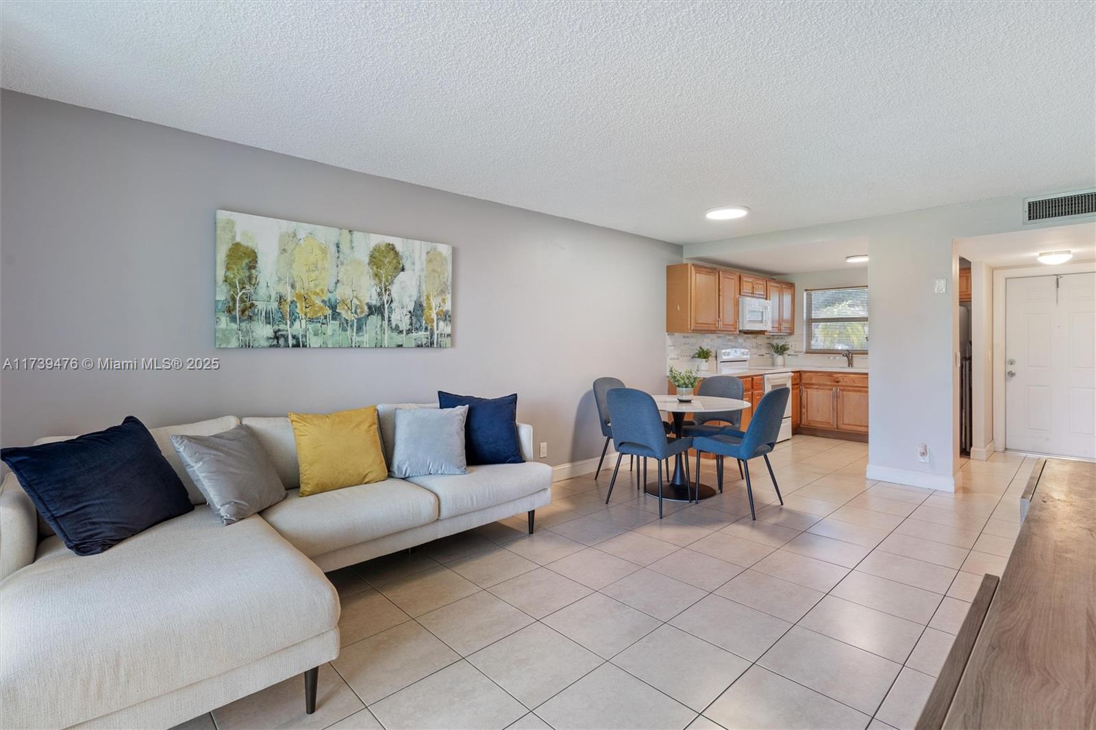 9761 Sunrise Lakes Blvd Unit: 107