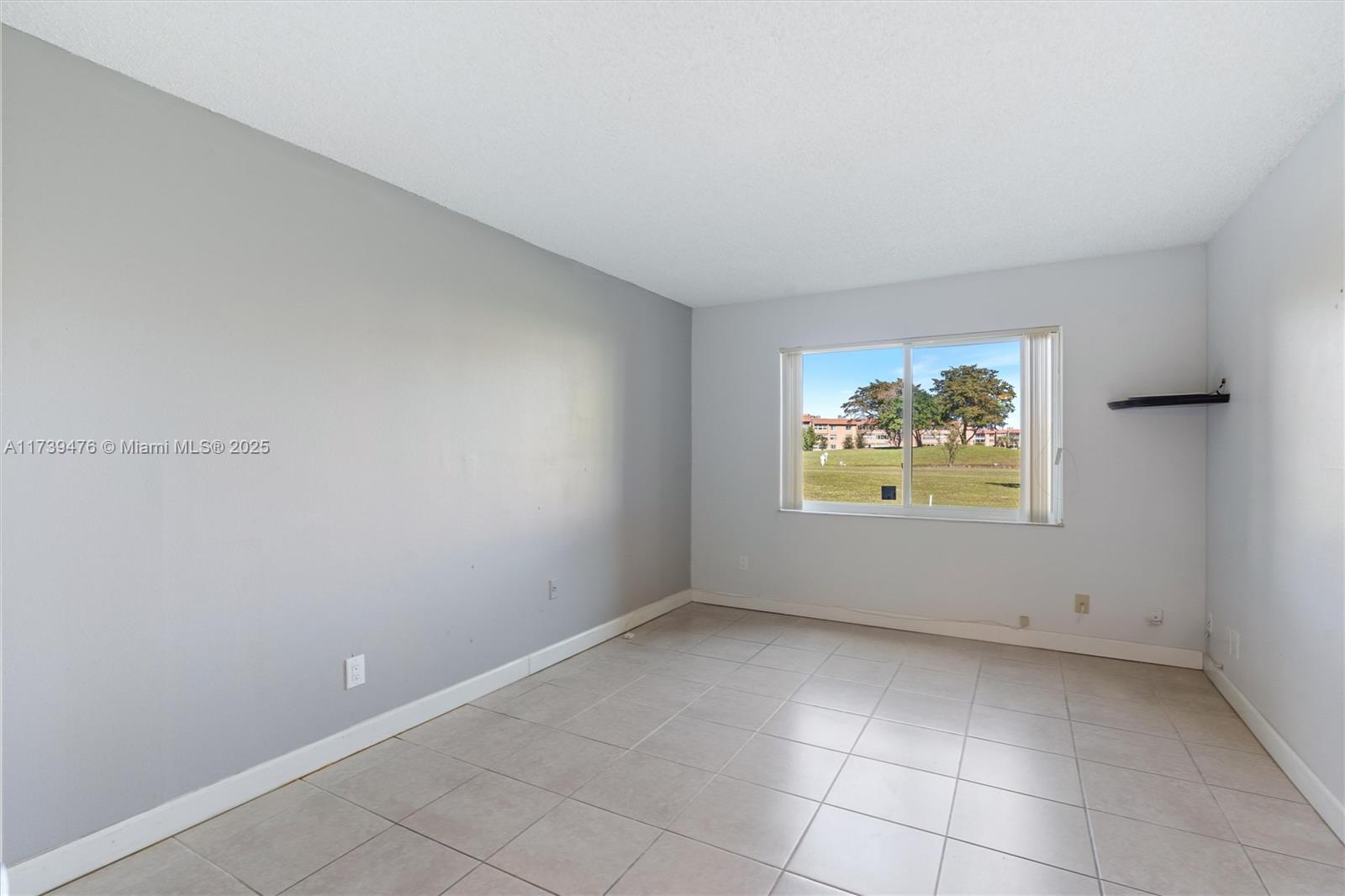 9761 Sunrise Lakes Blvd Unit: 107