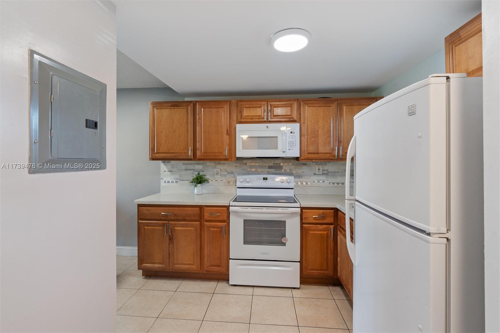 9761 Sunrise Lakes Blvd Unit: 107