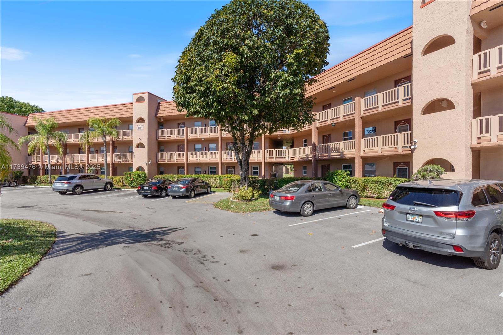 9761 Sunrise Lakes Blvd Unit: 107