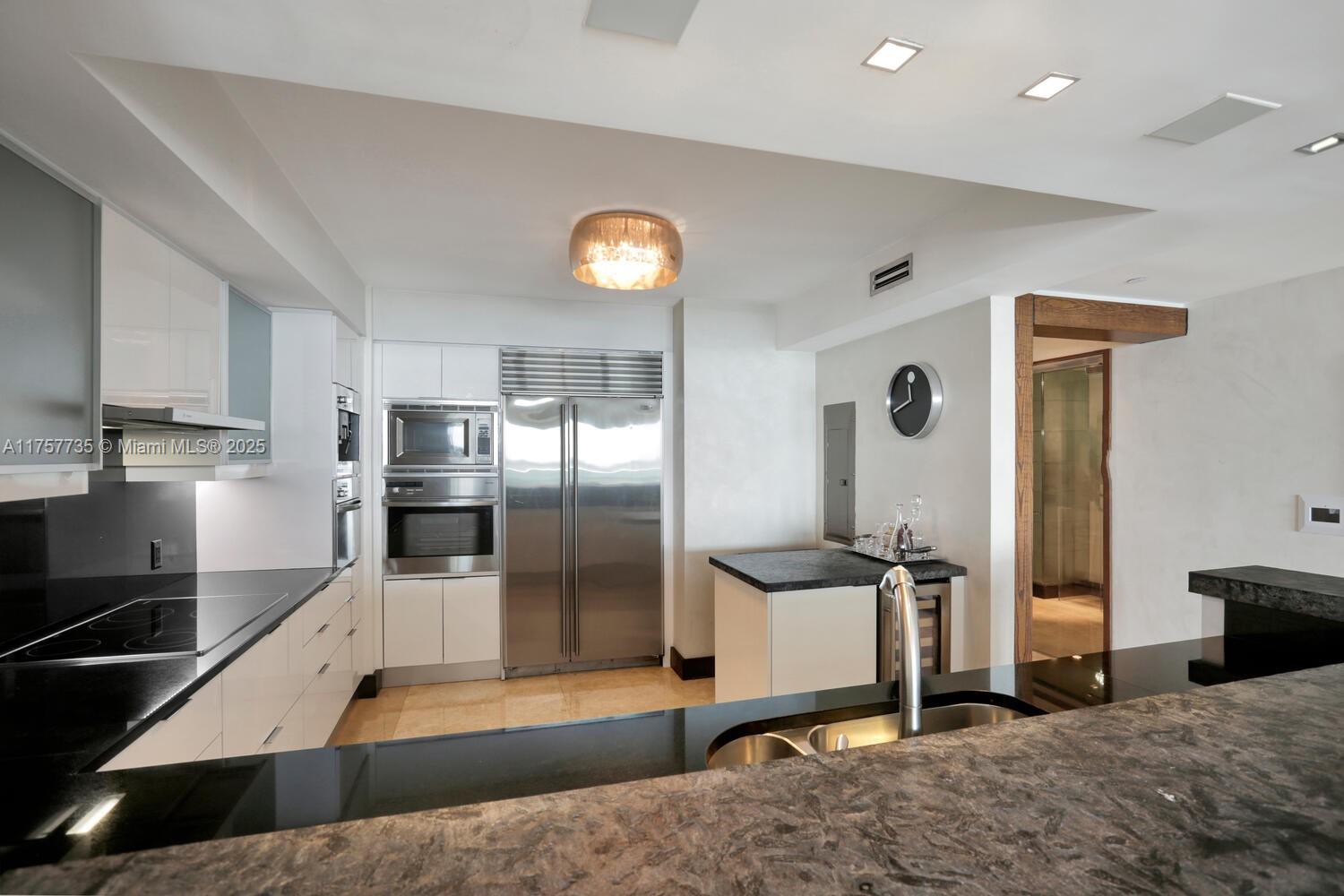 1331 Brickell Bay Dr # 1905