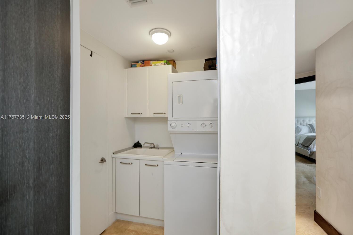 1331 Brickell Bay Dr # 1905