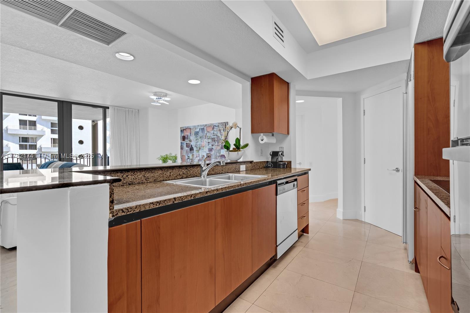 1500 Ocean Dr # 505