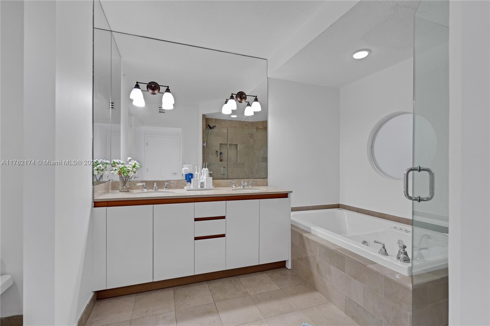 1500 Ocean Dr # 505