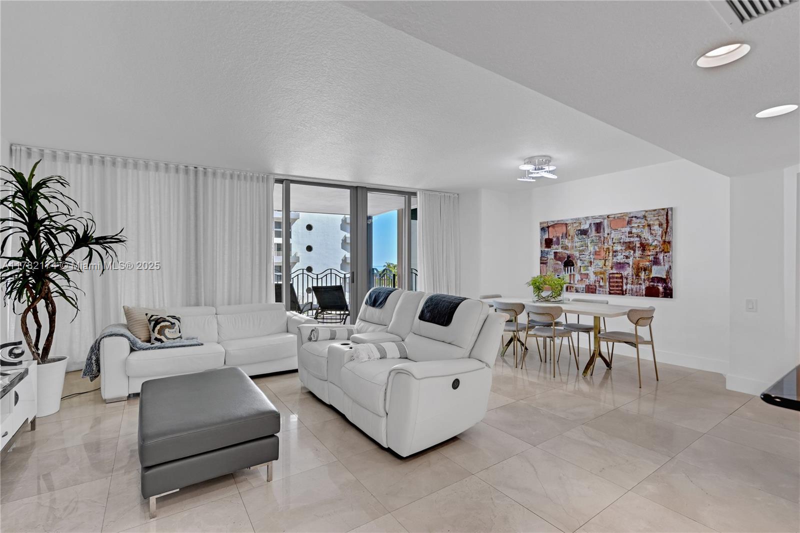 1500 Ocean Dr # 505