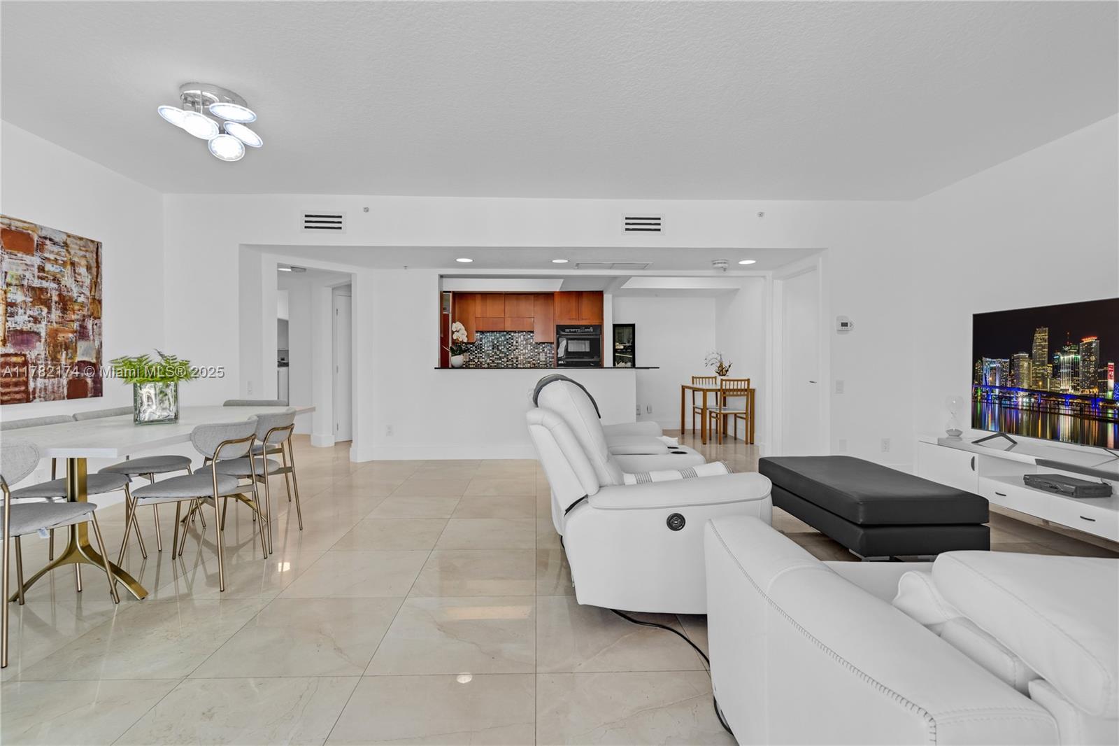 1500 Ocean Dr # 505