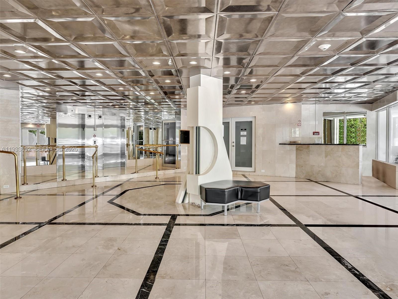 1881 Washington Ave # 10G