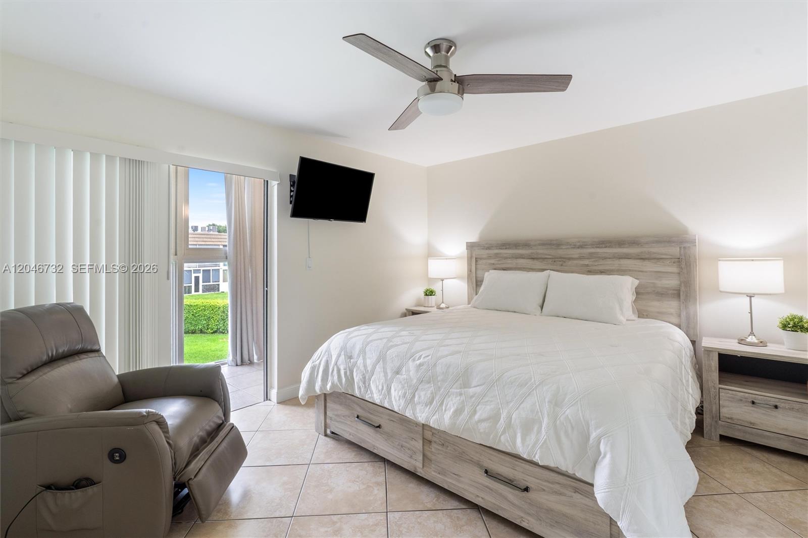 9101 Sunrise Lakes Blvd Unit: 202