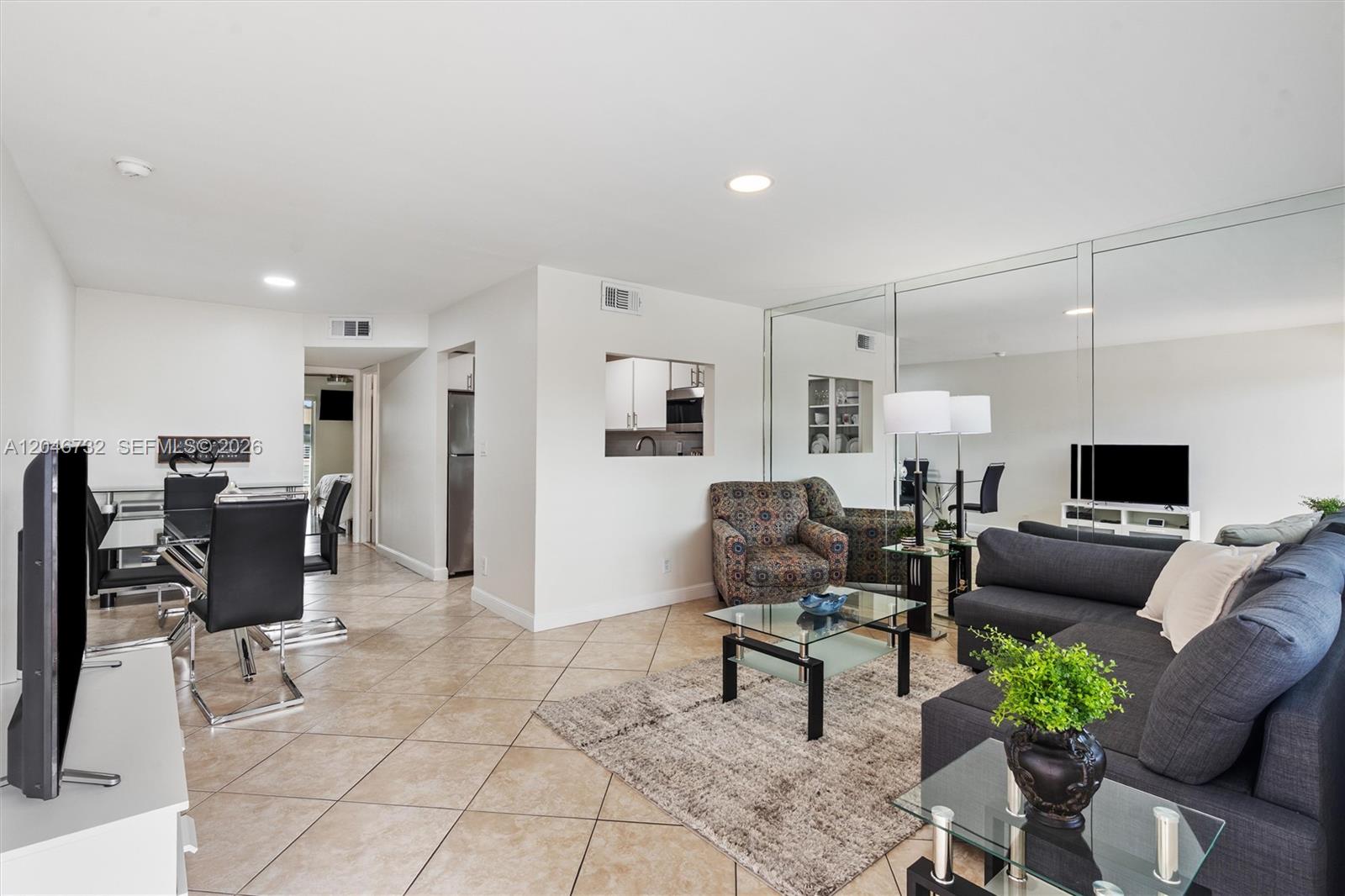 9101 Sunrise Lakes Blvd Unit: 202