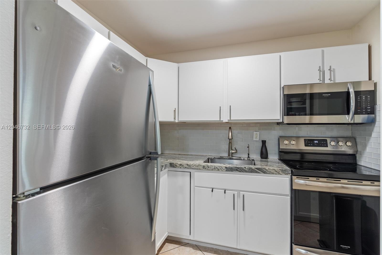 9101 Sunrise Lakes Blvd Unit: 202