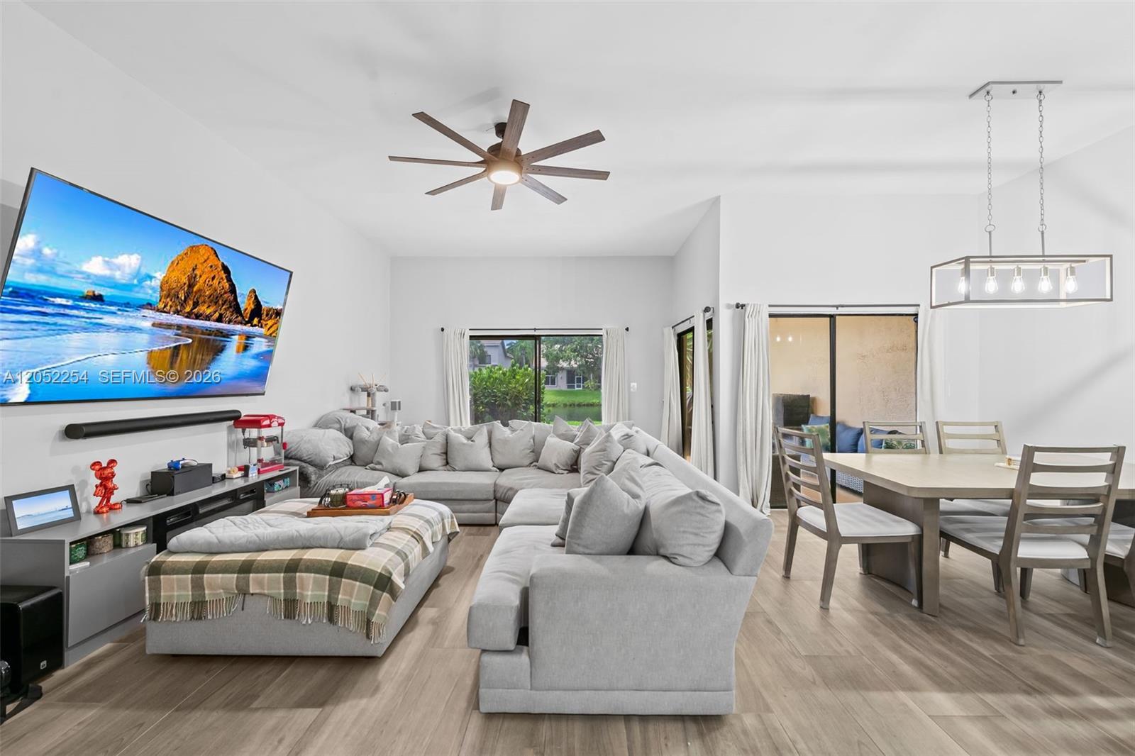 5285 Monterey Circle I-(60)