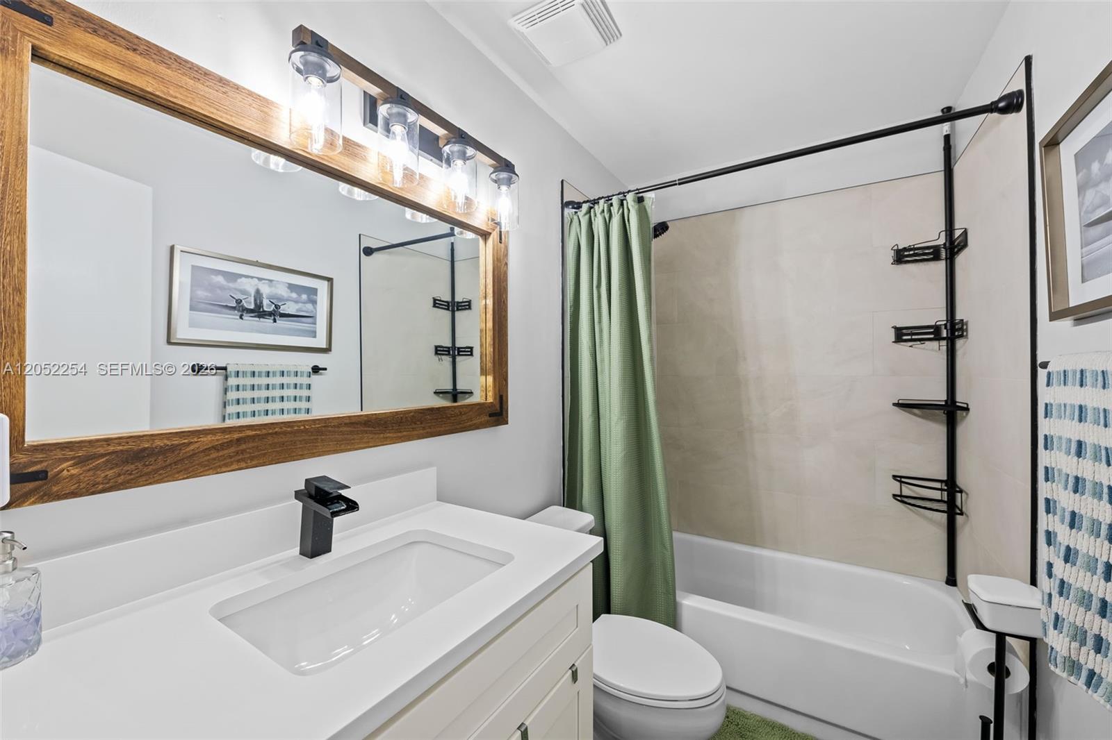 5285 Monterey Circle I-(60)