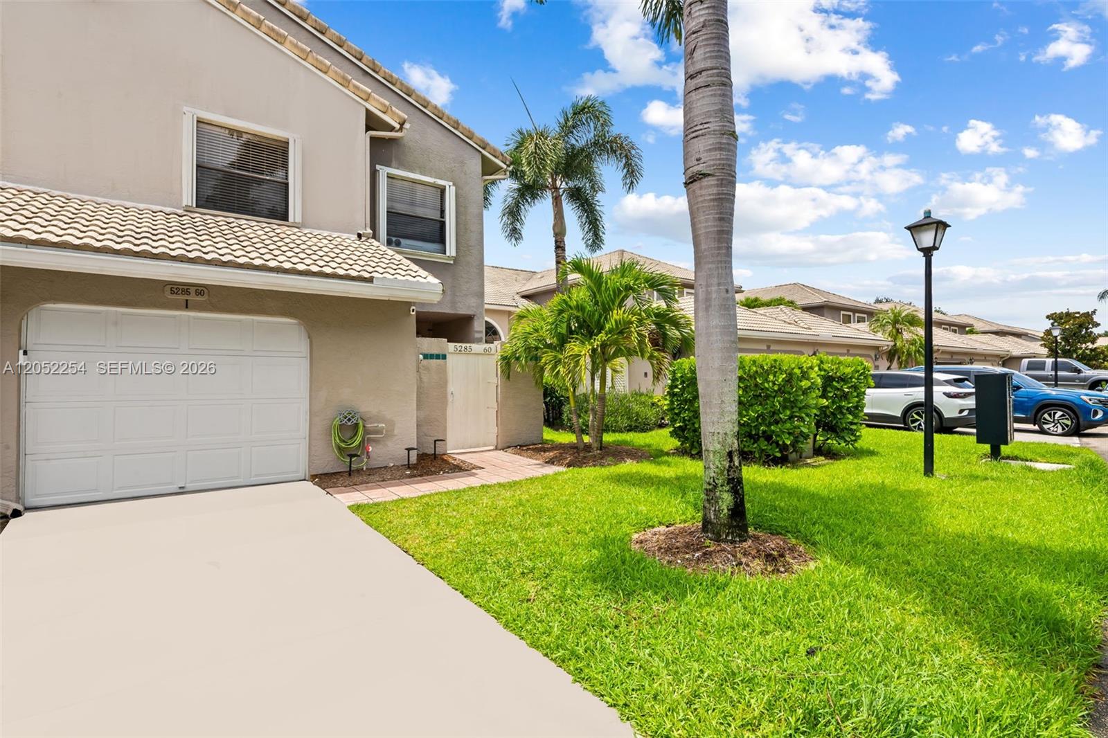 5285 Monterey Circle I-(60)