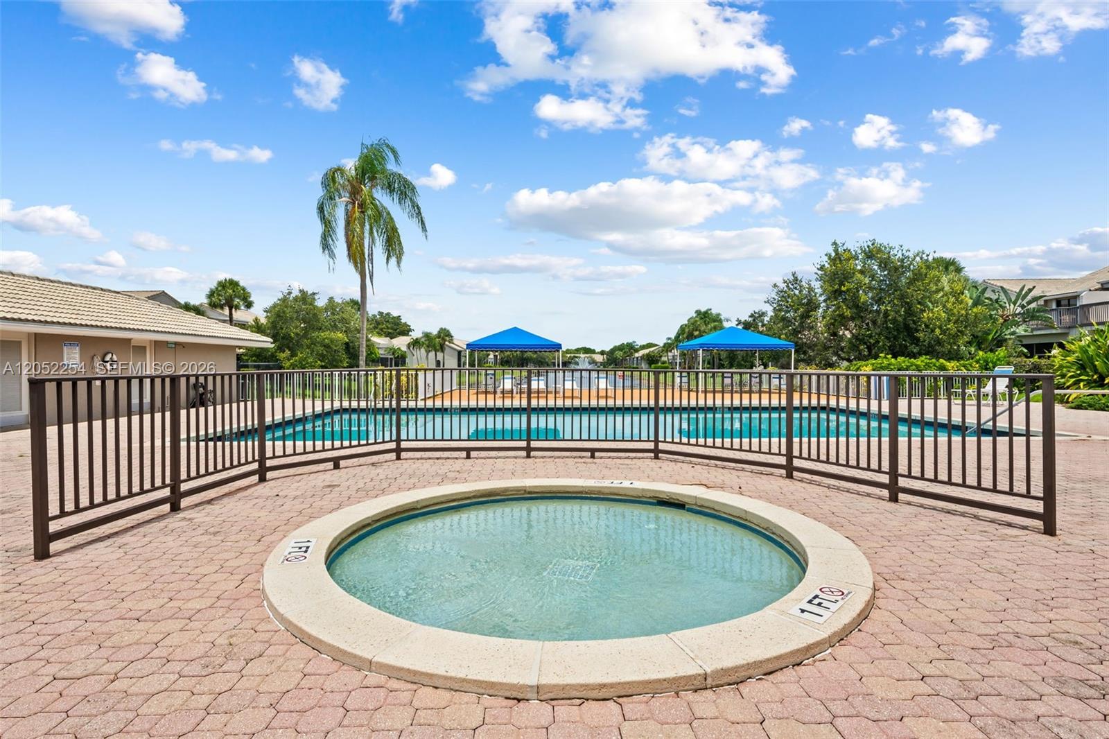 5285 Monterey Circle I-(60)
