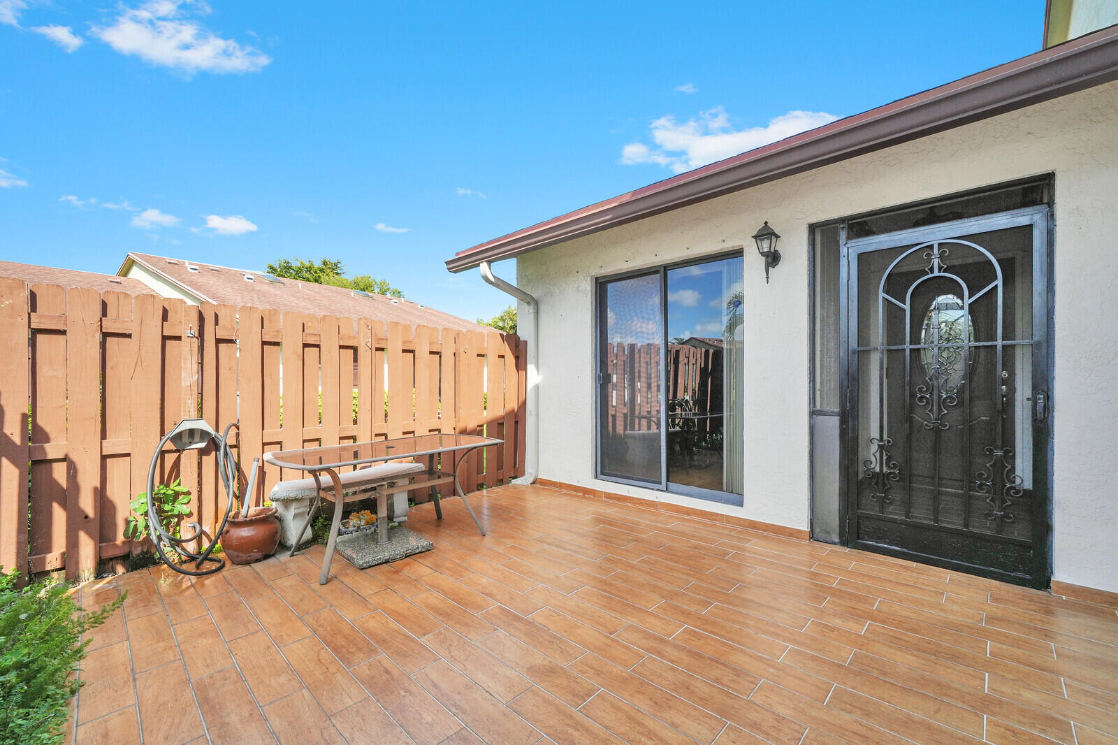 3789 Cocoloba Lane