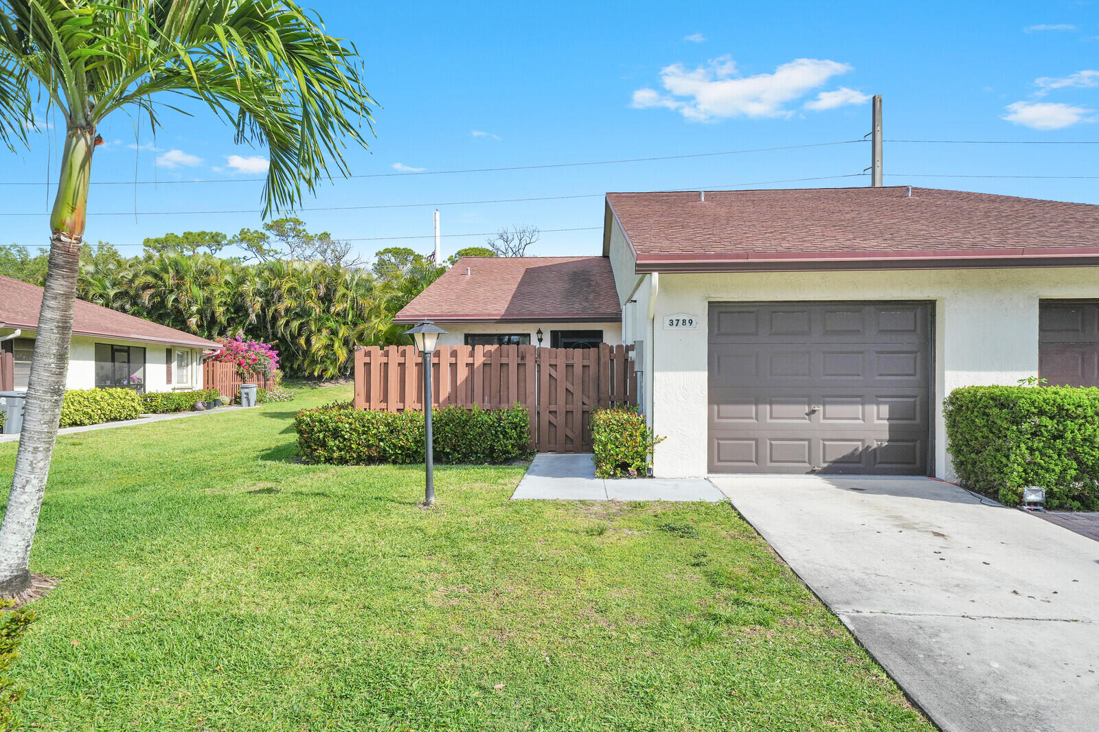3789 Cocoloba Lane