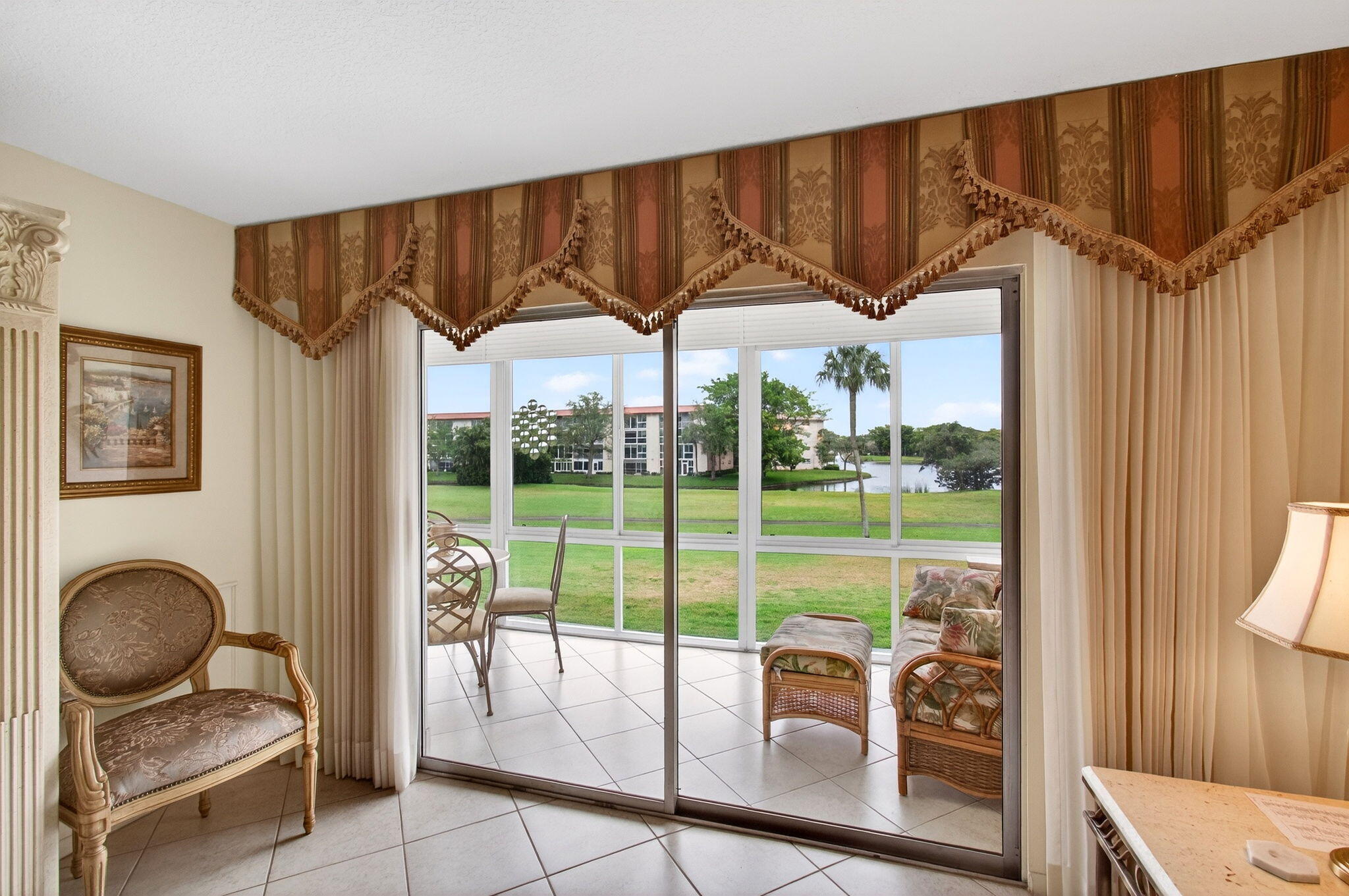 2902 Victoria Circle J-2