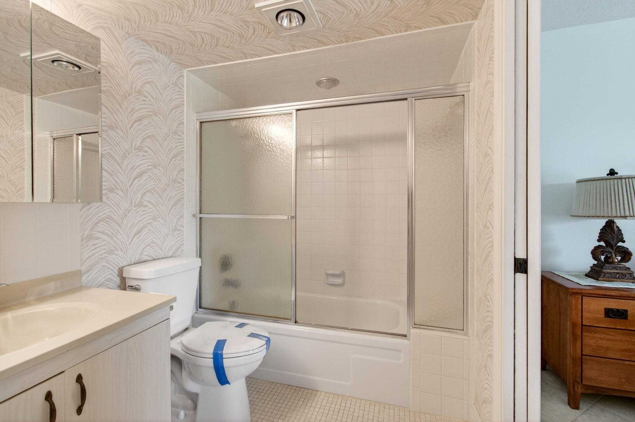 2902 Victoria Circle J-2