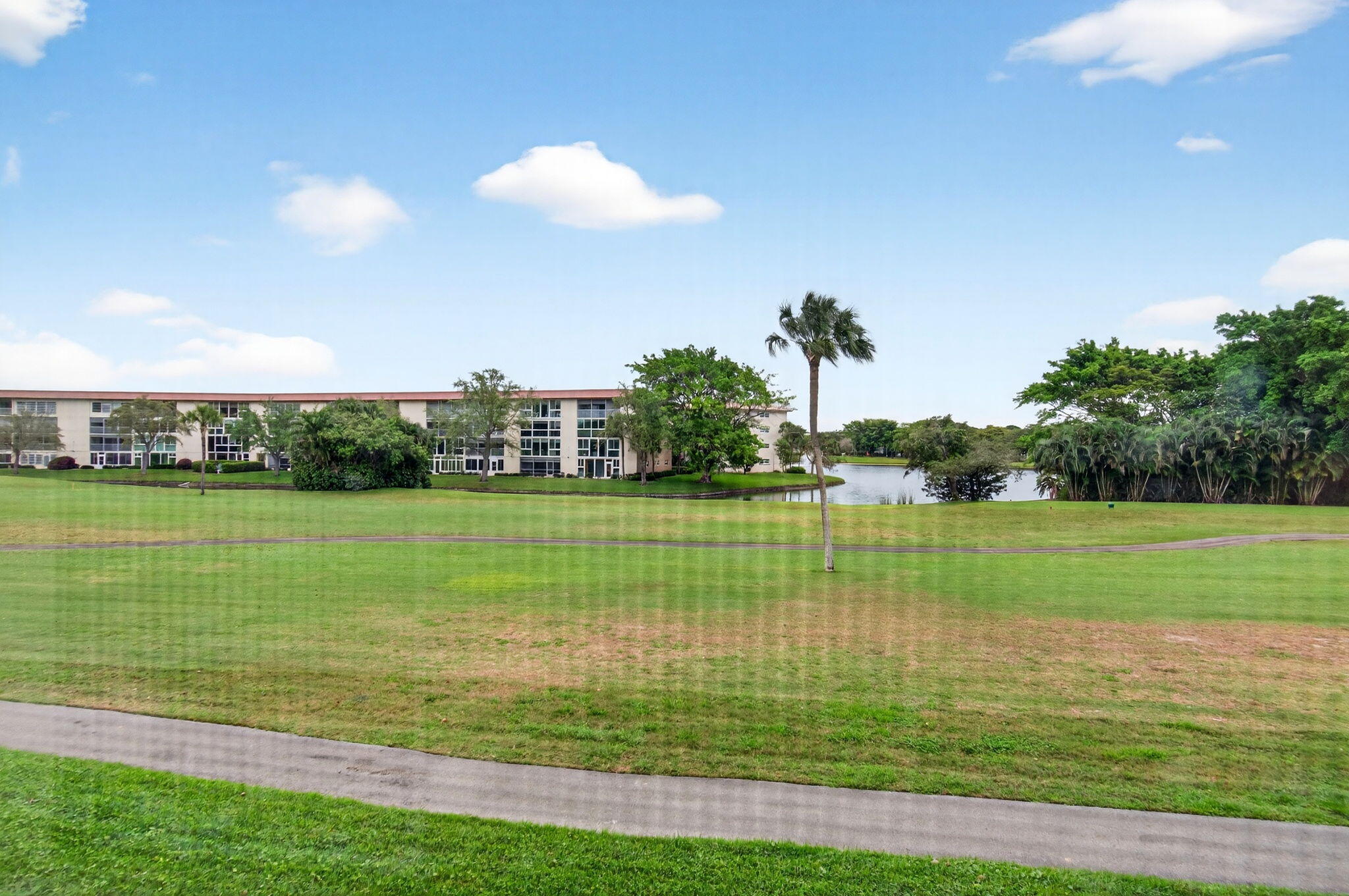 2902 Victoria Circle J-2