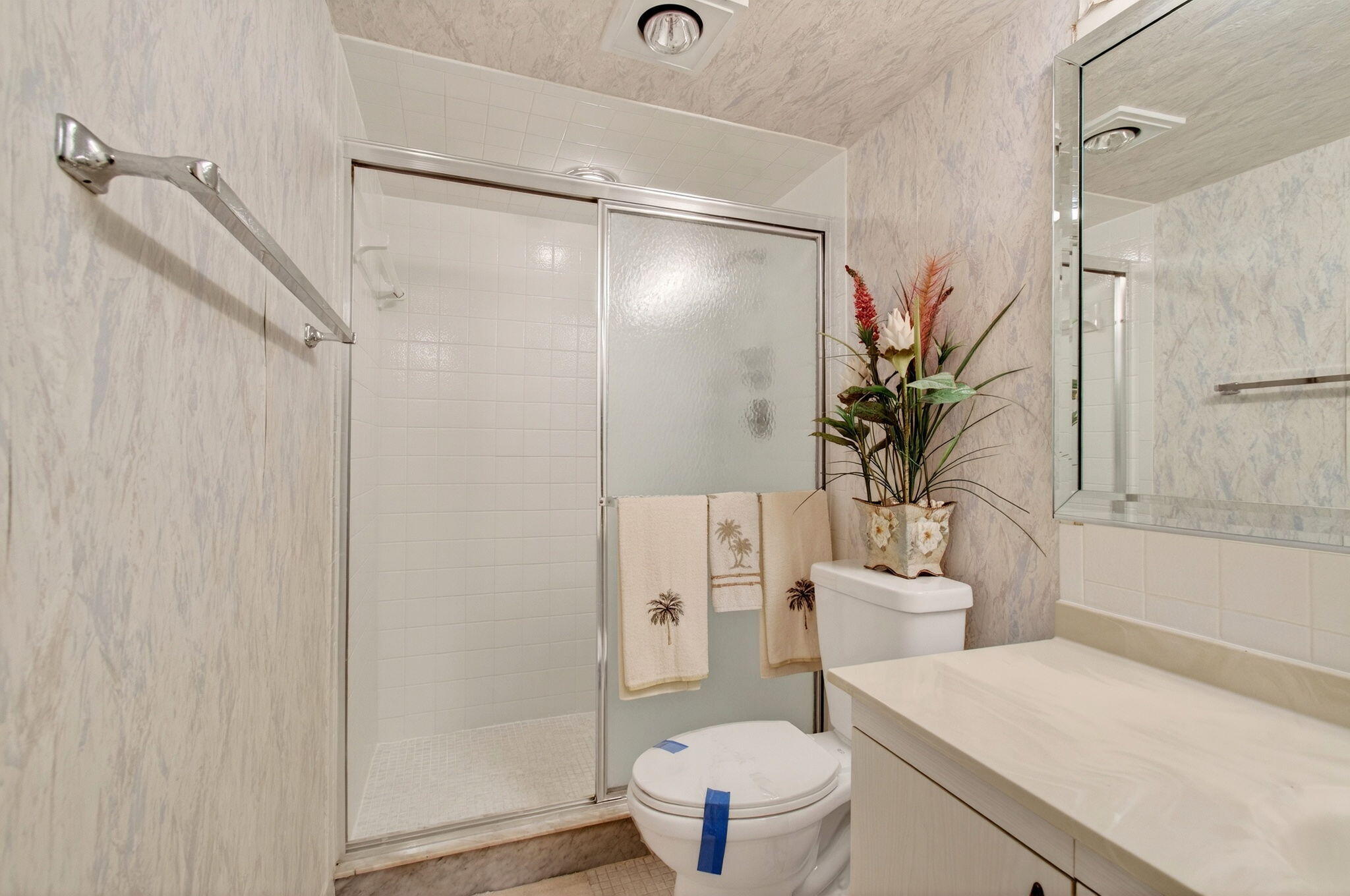 2902 Victoria Circle J-2