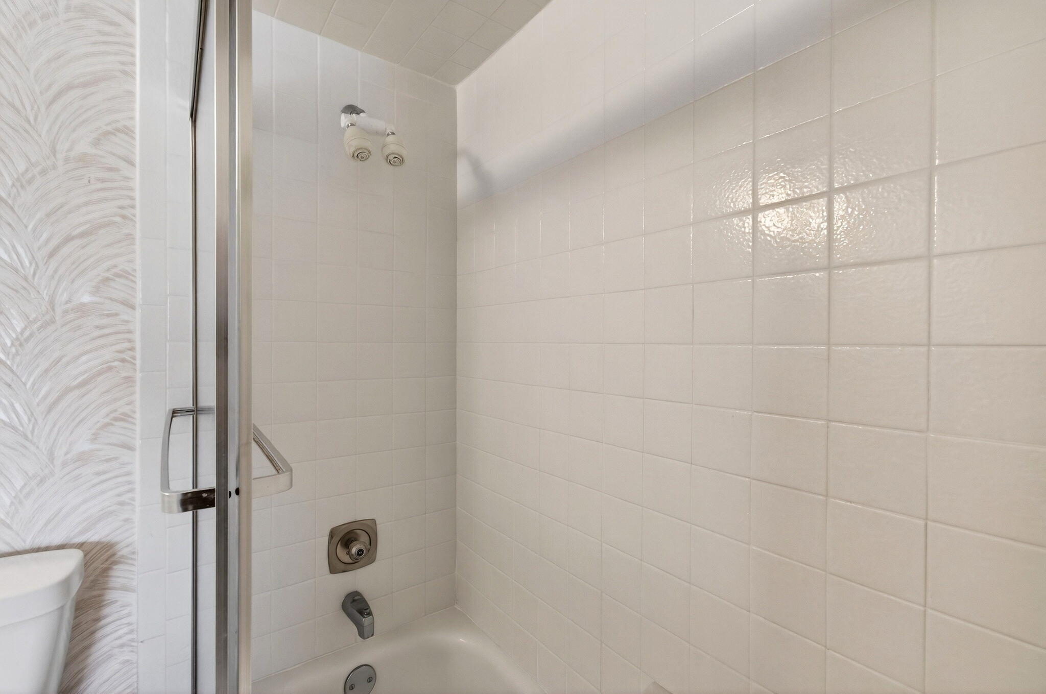 2902 Victoria Circle J-2