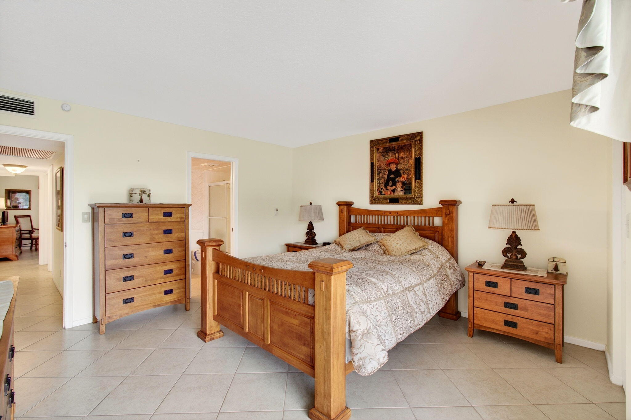 2902 Victoria Circle J-2