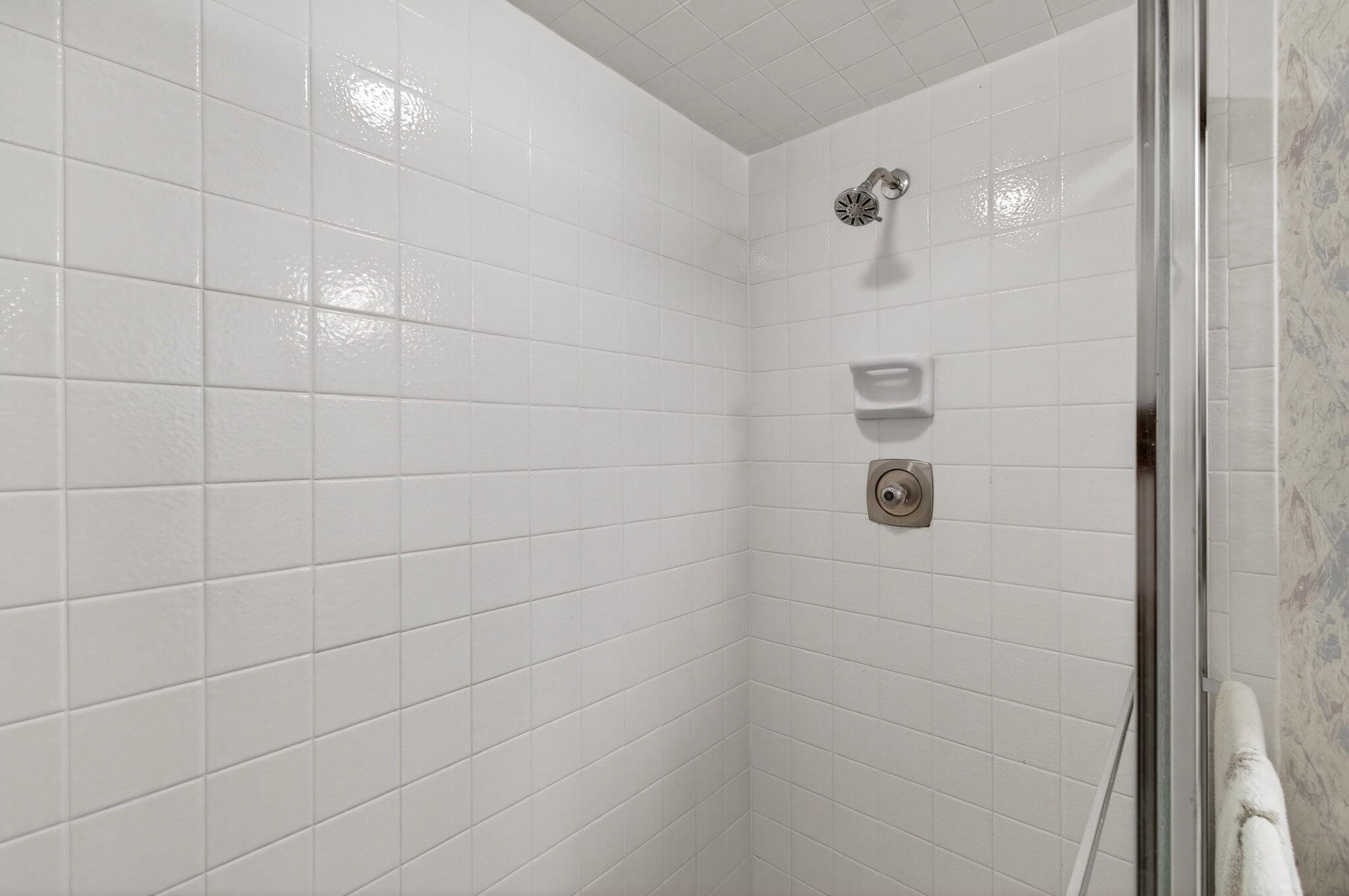 2902 Victoria Circle J-2