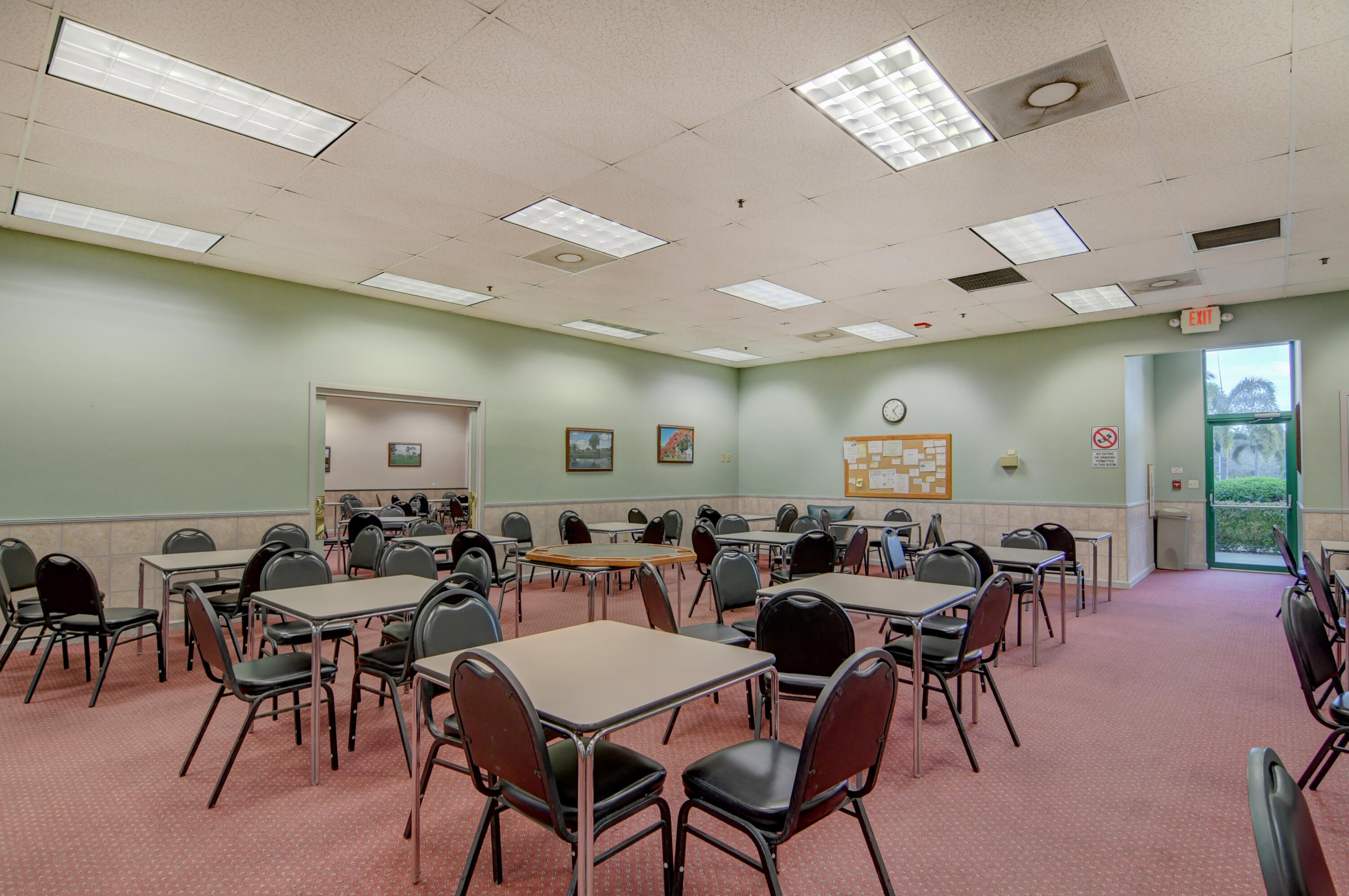 2902 Victoria Circle J-2